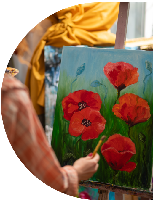 Mujer pintando un cuadro Taller de pintura